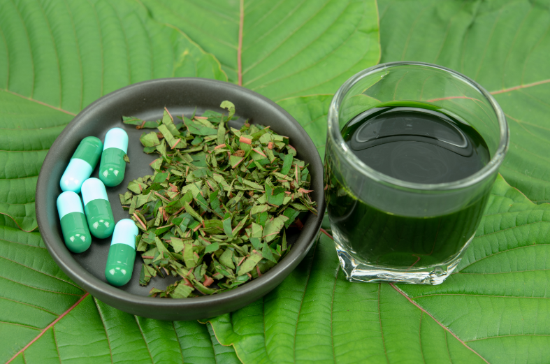 Kratom tea, leaves, and capsules